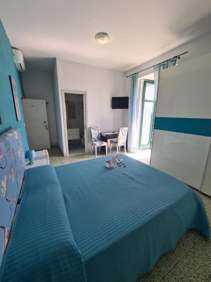 Palazzo Della Marra 3*