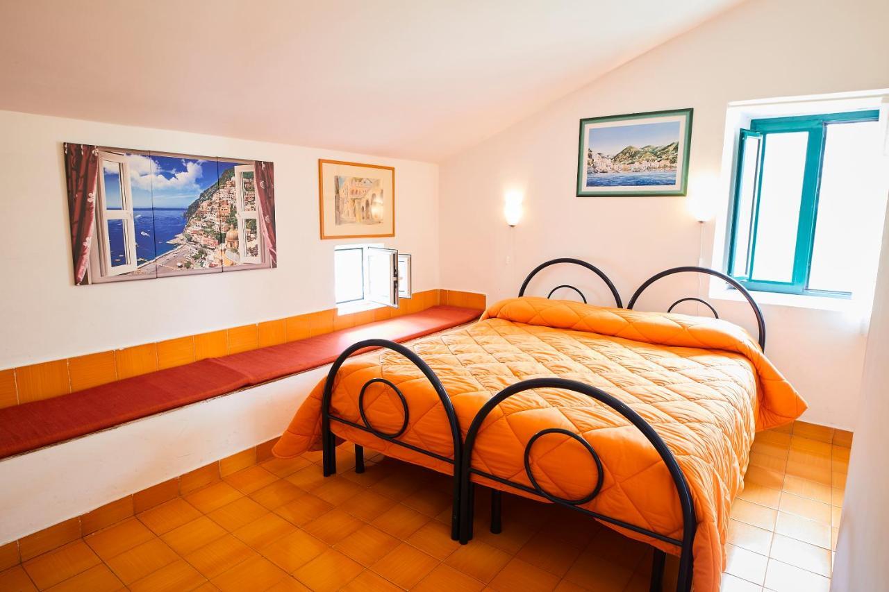 Palazzo Della Marra Bed & Breakfast 3*
