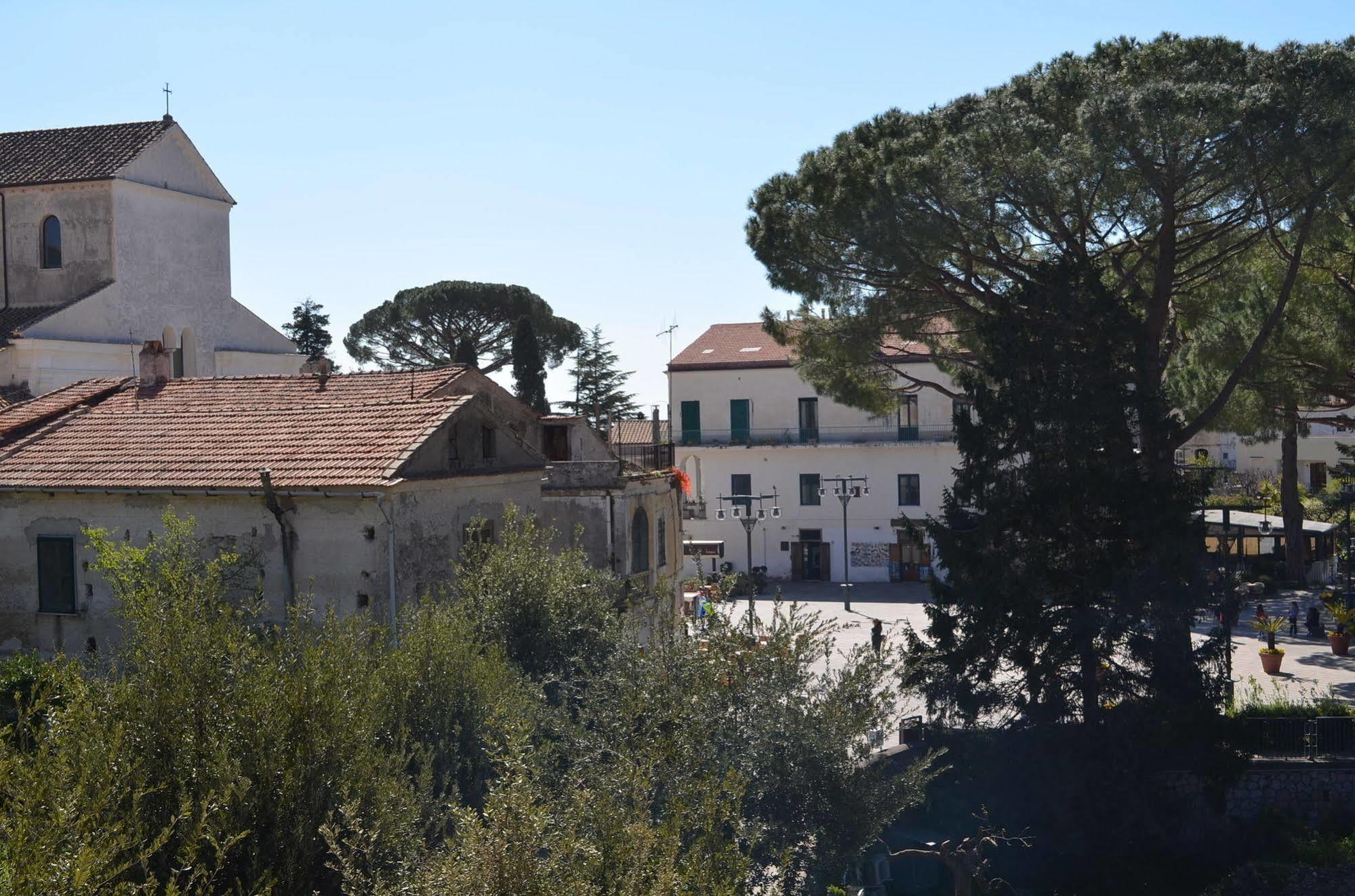 Palazzo Della Marra Bed & Breakfast 3*